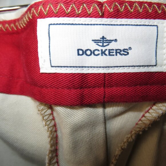 Dockers Iconic Khaki Pants Vintage 2005 Relaxed Fit Beige NEW NWT Mens 42 x 32 - Picture 14 of 16